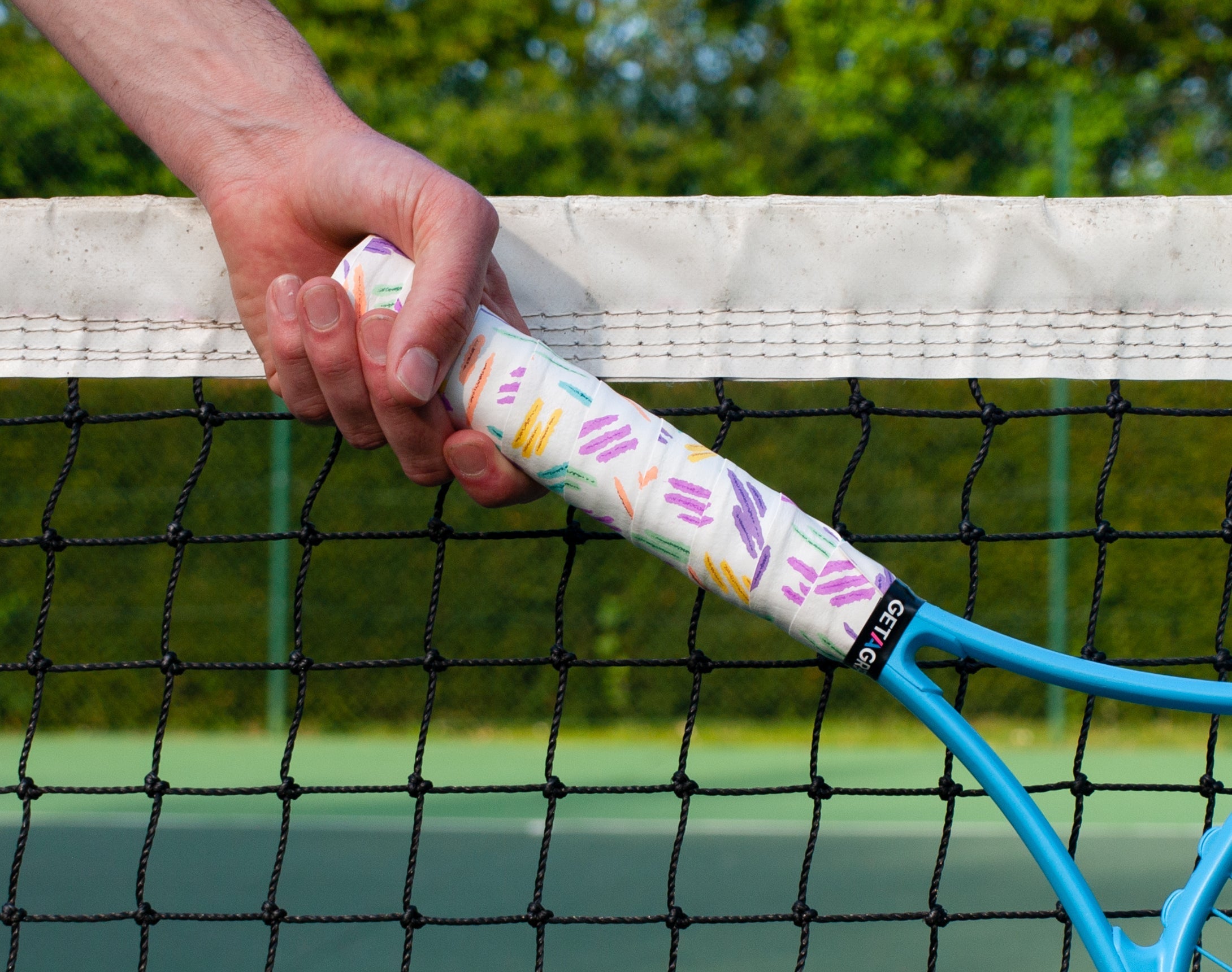 What is a padel overgrip, and when should I change grip? - SimplePadel